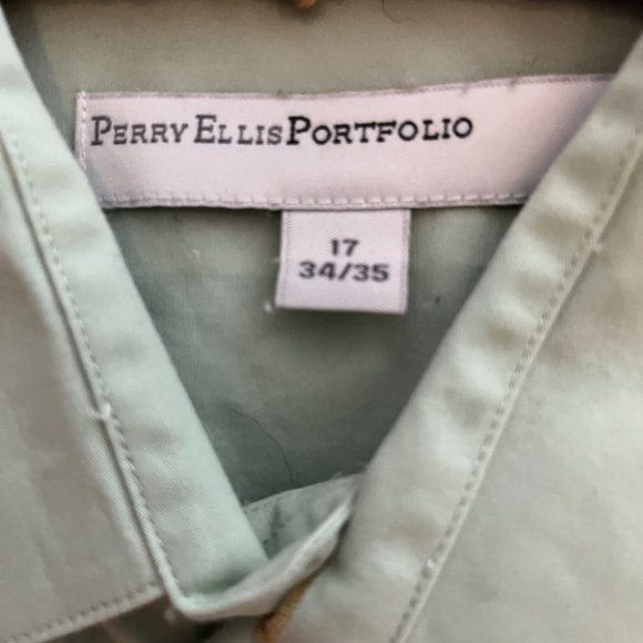 Mens button down - Picture 2 of 2